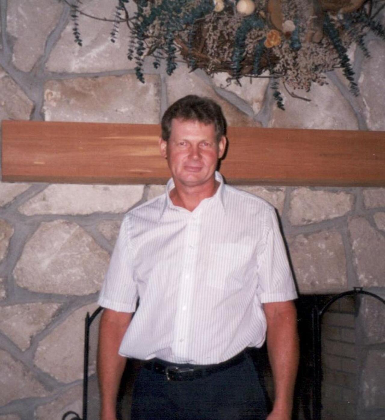 robert russell, sr. 