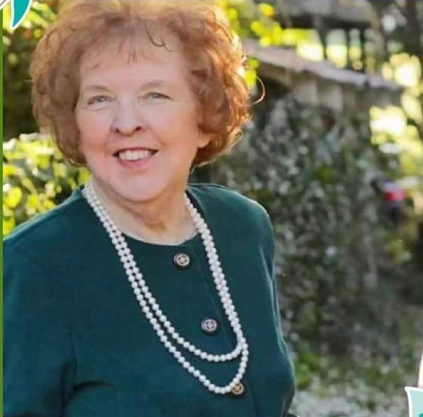 linda  davis hall